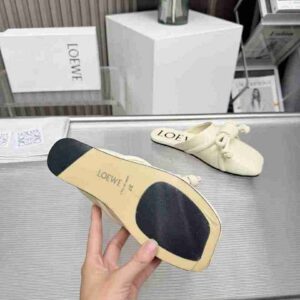 B8118220 Sola de borracha (sola de couro genuíno 3370260) chinelos do site oficial da Loewe tamanhos 35-43. 8