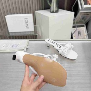 Laço Loewe Chinelos de salto gatinho