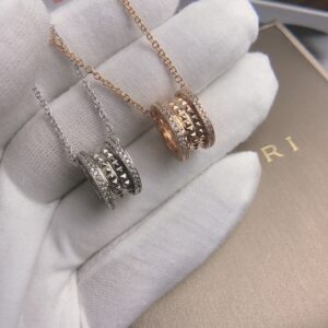 CORRENTE COM PINGENTE BVLGARI