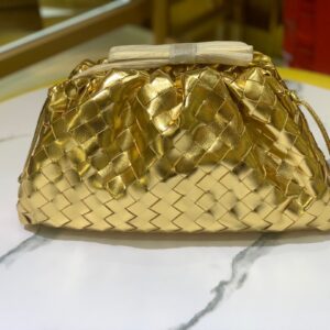 Bolsa Bottega Veneta The Pouchmedidas: 32 cmPrazo de entrega de 20 há 30 dias