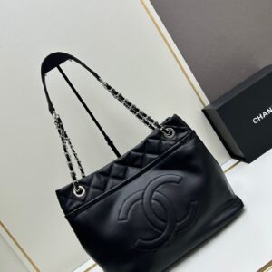 CHANEL TIMELESS QUILTED HOBO