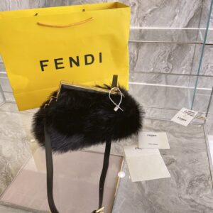 BOLSA FENDI COM PLUSH