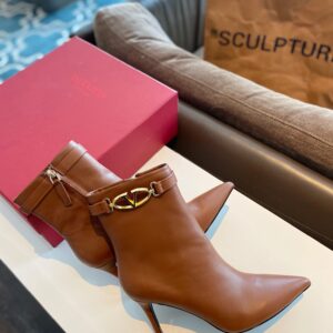 BOTA CANO CURTO VALENTINO