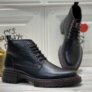 BOTA PRADA COURO