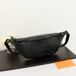 DISCOVERY BUMBAG LOUIS VUITTON