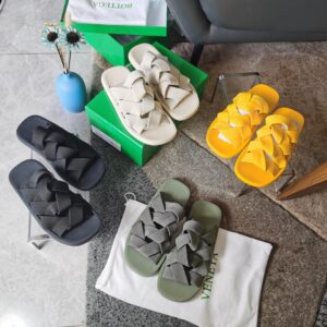 SANDALIA BOTTEGA E VANETA TIRAS