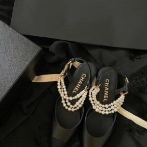 SANDÁLIA CH LAMBSKIN GROSGRAIN E PEARLS