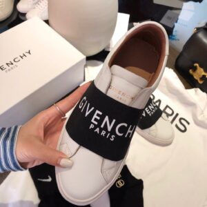 TENIS GIVENCHY COURO